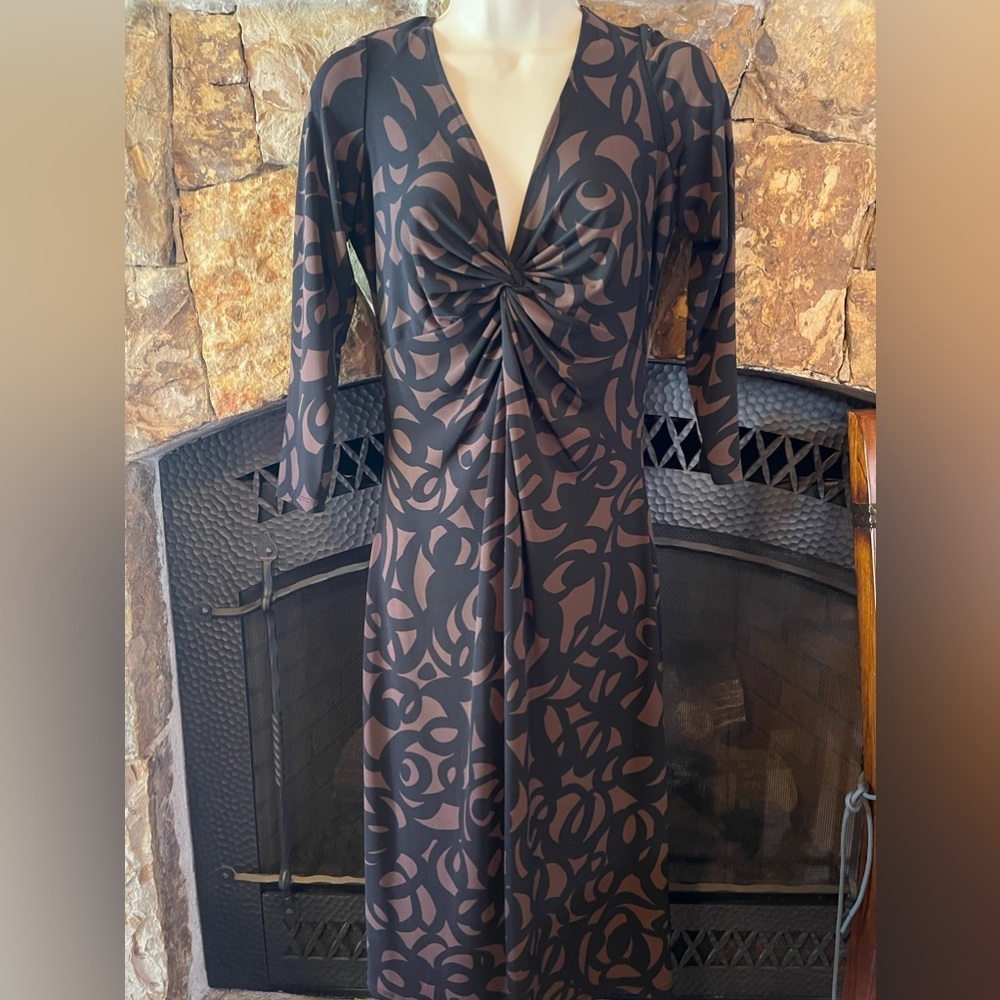 London Times size 10 3/4 sleeves